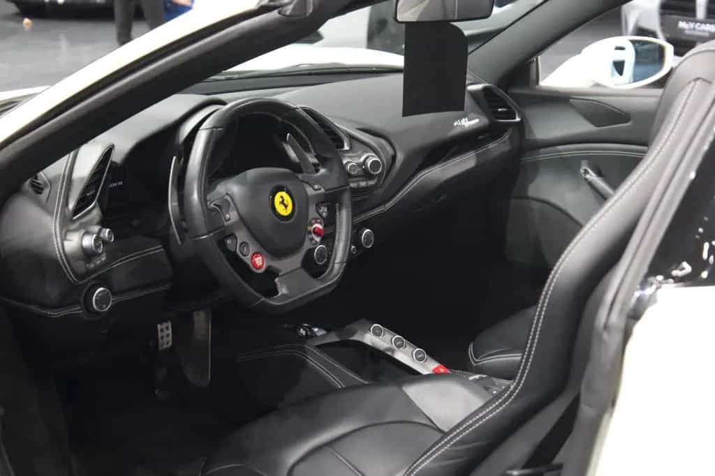 Ferrari 488 Spider *deutsch*Ferrari Power Garantie*U-frei 03/2018-photo-12