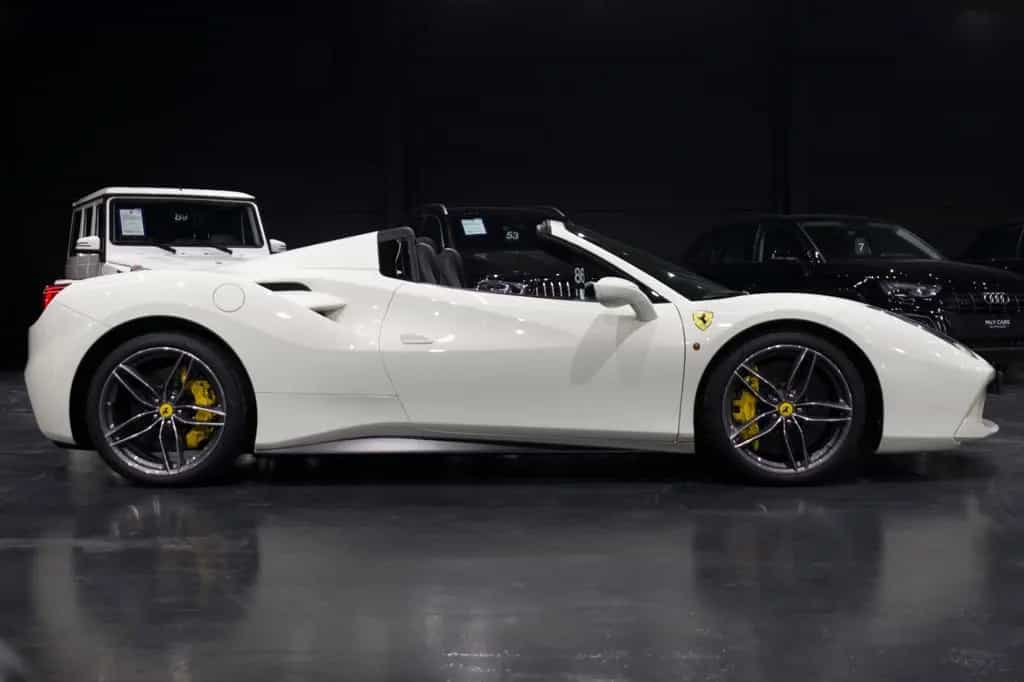 Ferrari 488 Spider *deutsch*Ferrari Power Garantie*U-frei 03/2018-photo-25