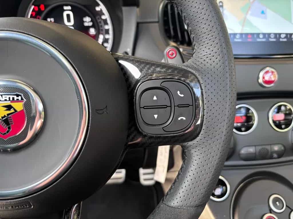 Abarth 695C Aut. NAV SHZ BEATS LEDER 03/2024-photo-12