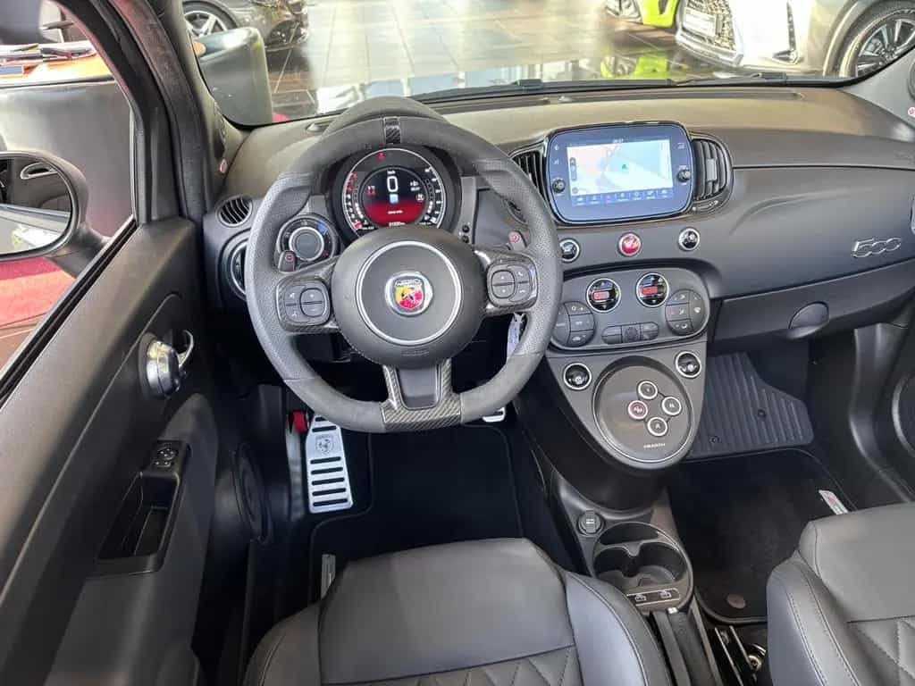 Abarth 695C Aut. NAV SHZ BEATS LEDER 03/2024-photo-13