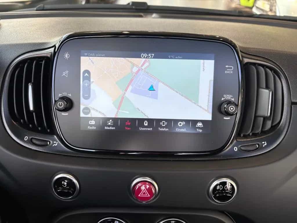 Abarth 695C Aut. NAV SHZ BEATS LEDER 03/2024-photo-17