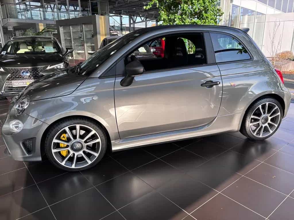 Abarth 695C Aut. NAV SHZ BEATS LEDER 03/2024-photo-22