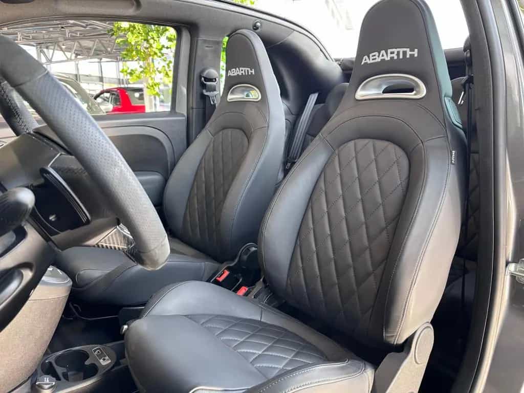 Abarth 695C Aut. NAV SHZ BEATS LEDER 03/2024-photo-9