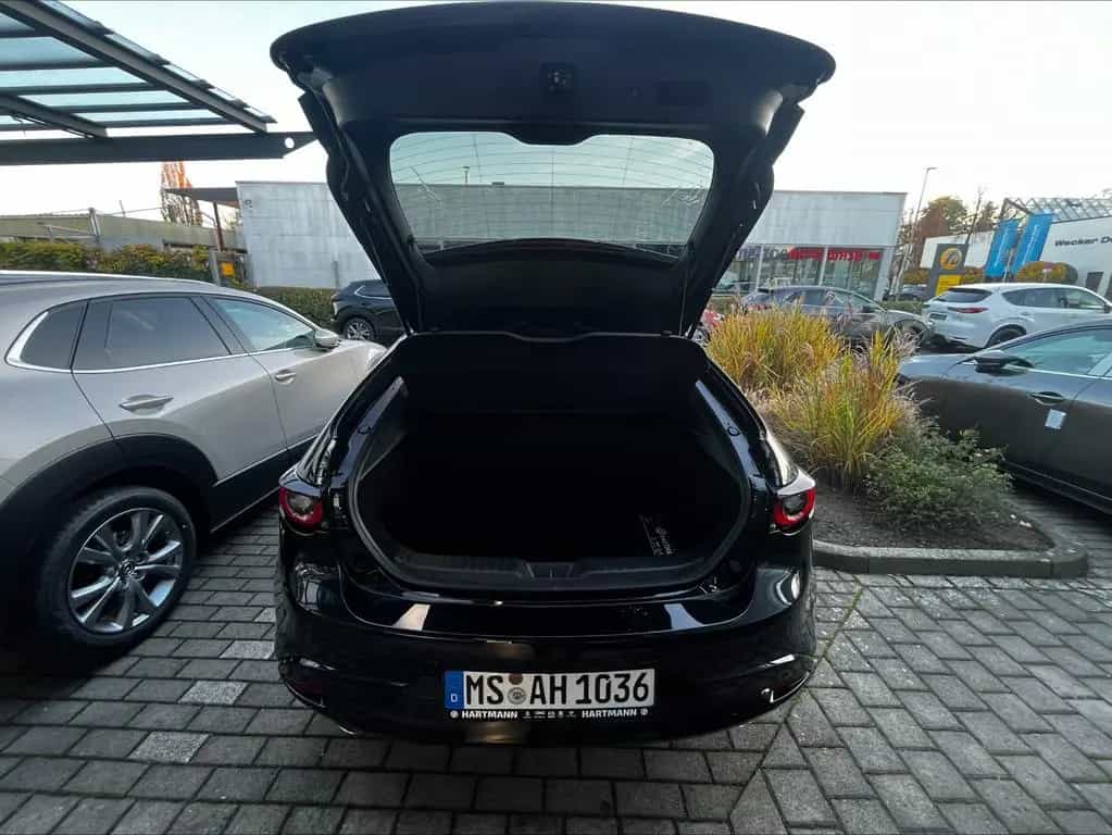 Mazda 3 2.5L e-SKYACTIV G 140ps 6AT FWD Exclusive-line 08/2025-photo-7