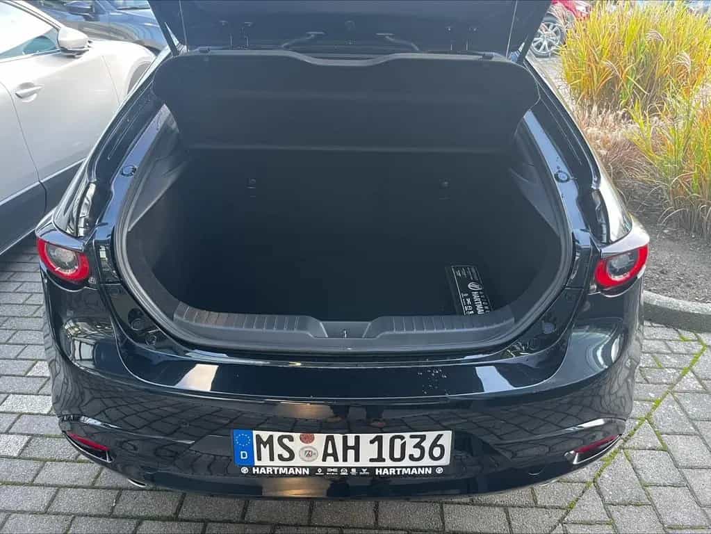 Mazda 3 2.5L e-SKYACTIV G 140ps 6AT FWD Exclusive-line 08/2025-photo-8