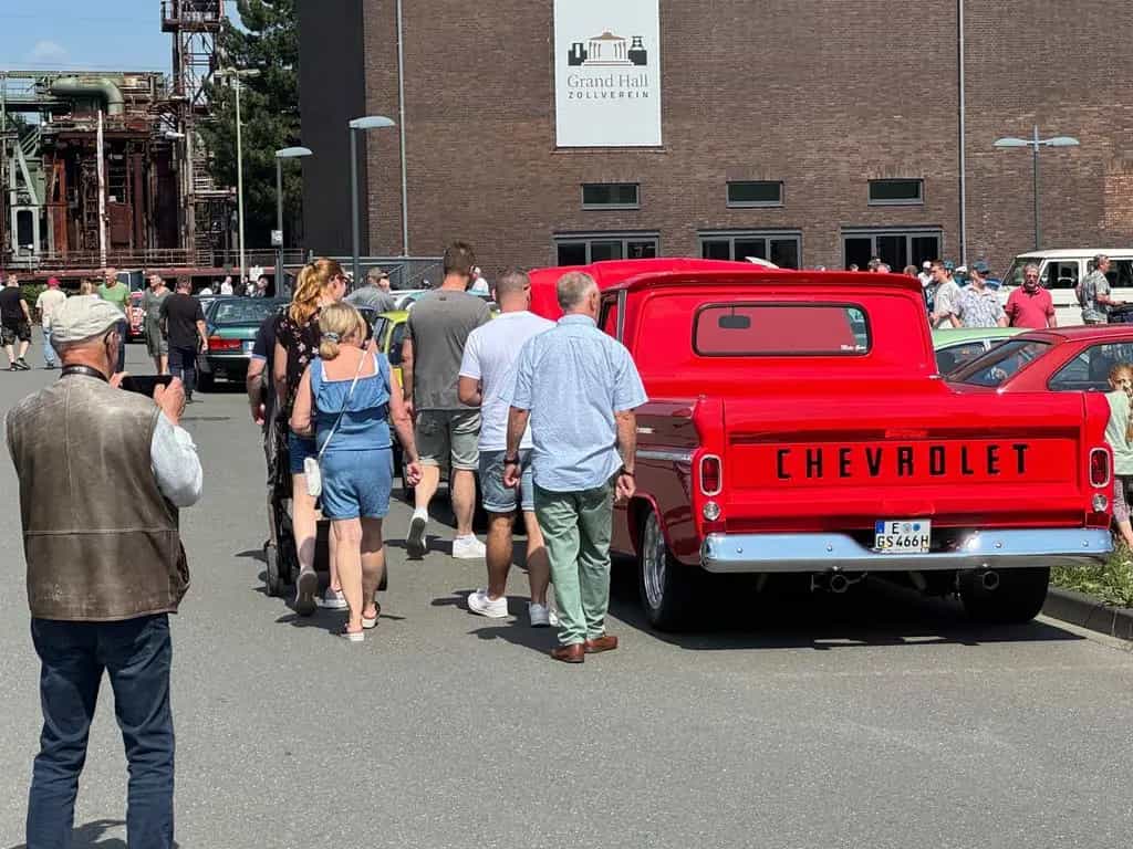 Chevrolet C-10 H-Zulassung | TÜV neu 04/1966-photo-12