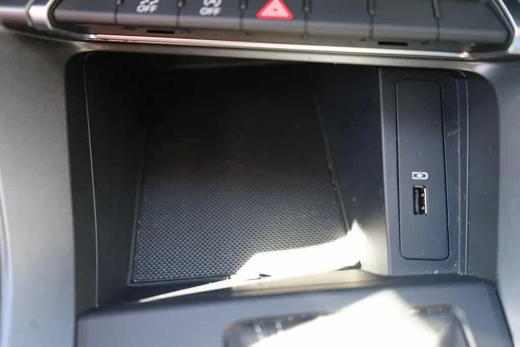 Audi Q3 40 2.0 TFSI DSG quattro S-Line LED Navi PDC 05/2019-photo-15