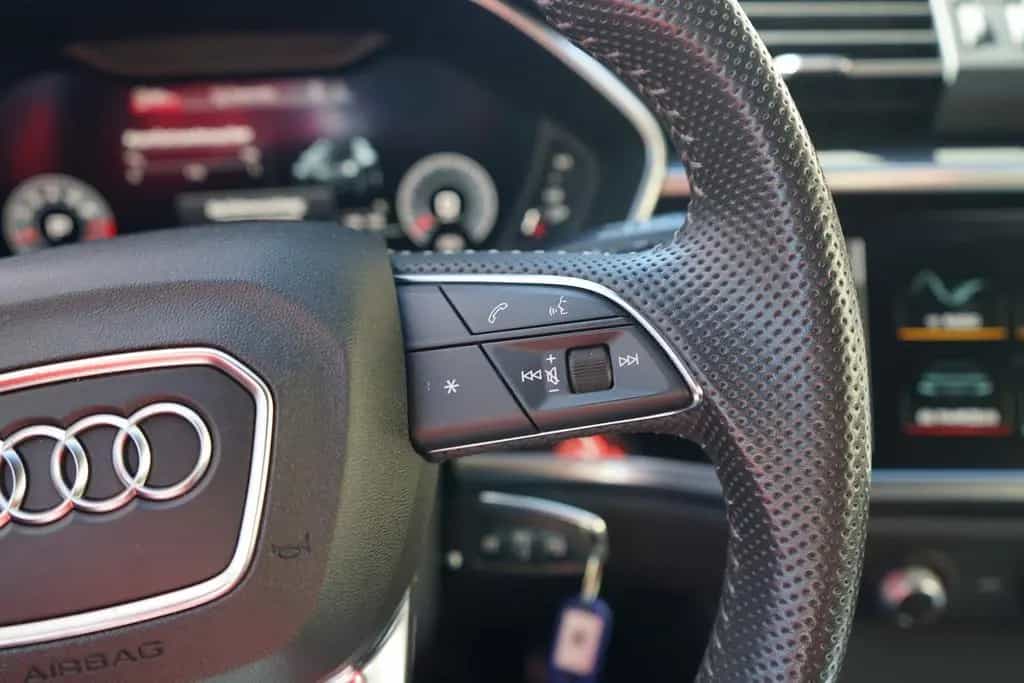 Audi Q3 40 2.0 TFSI DSG quattro S-Line LED Navi PDC 05/2019-photo-19