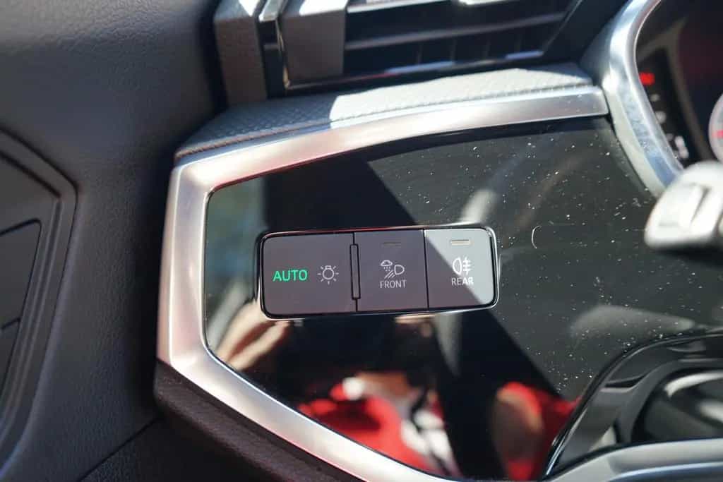 Audi Q3 40 2.0 TFSI DSG quattro S-Line LED Navi PDC 05/2019-photo-23