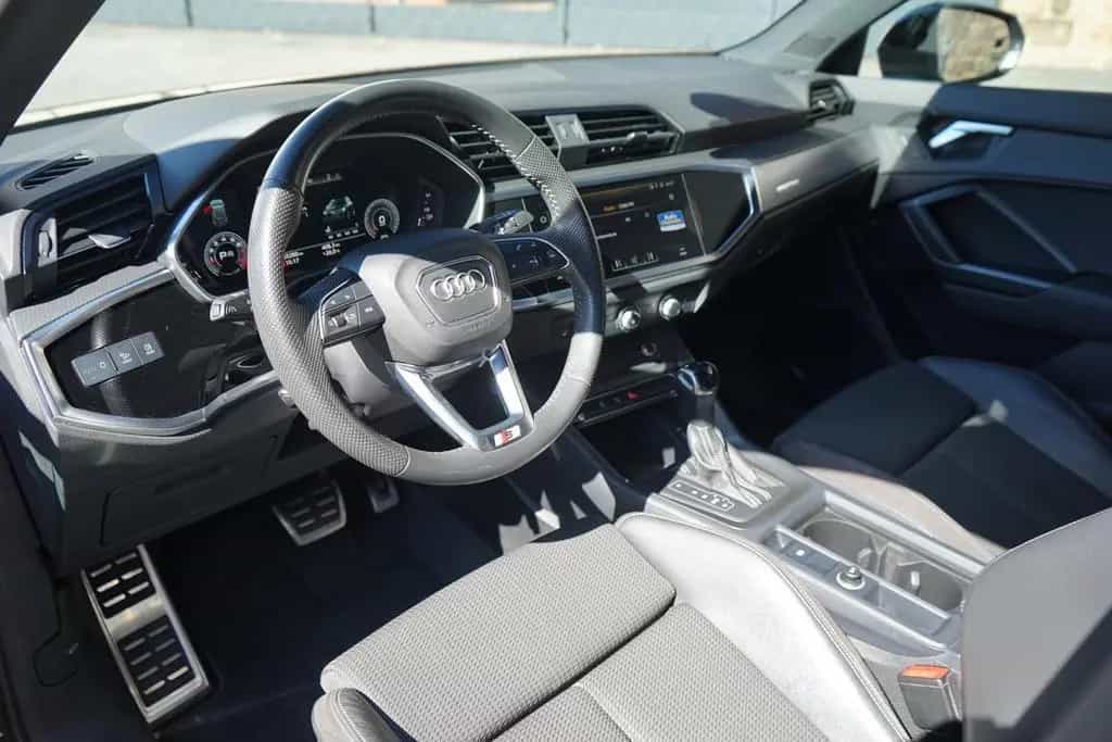 Audi Q3 40 2.0 TFSI DSG quattro S-Line LED Navi PDC 05/2019-photo-26