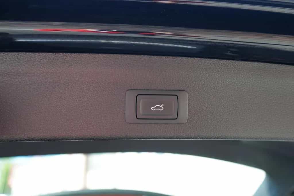 Audi Q3 40 2.0 TFSI DSG quattro S-Line LED Navi PDC 05/2019-photo-31