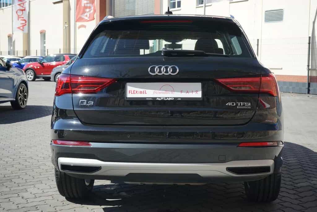 Audi Q3 40 2.0 TFSI DSG quattro S-Line LED Navi PDC 05/2019-photo-4