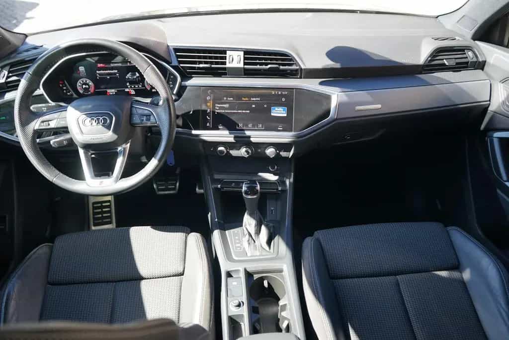 Audi Q3 40 2.0 TFSI DSG quattro S-Line LED Navi PDC 05/2019-photo-9