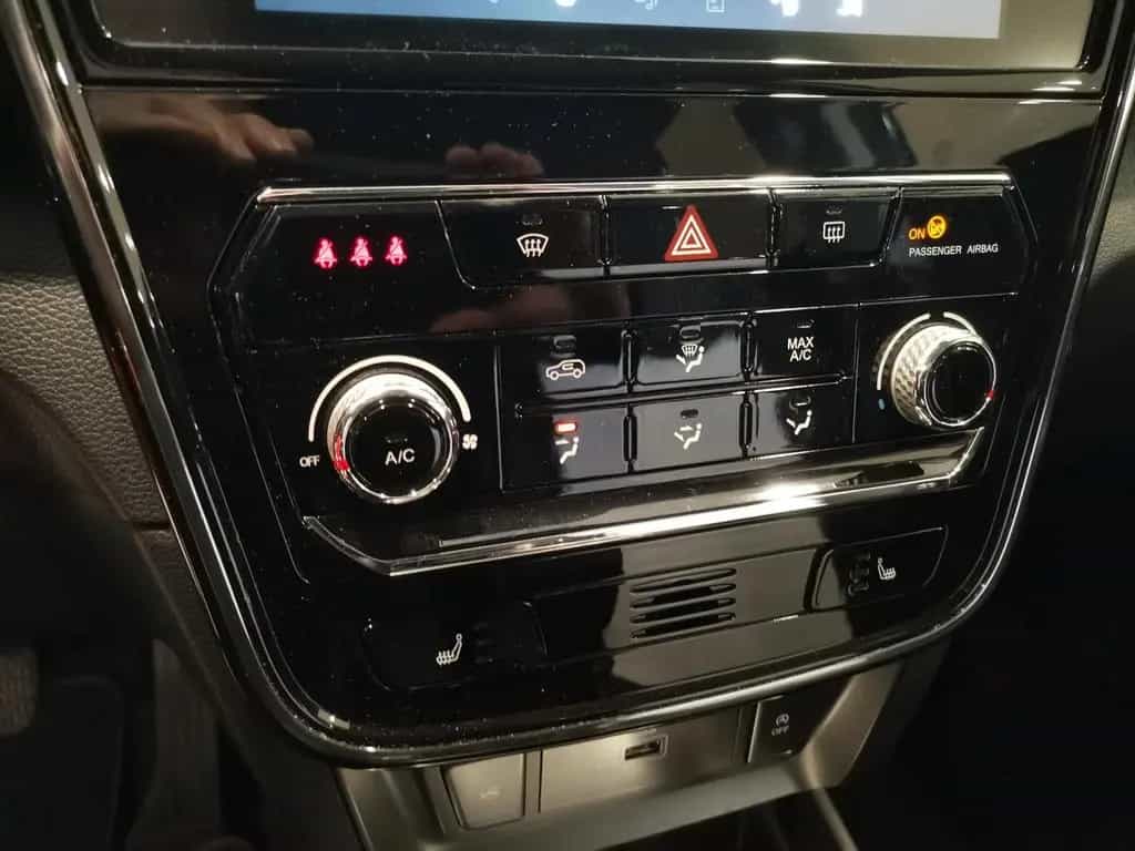 Ssangyong Tivoli 1.5 P Quartz 4x2 MY23 Navi|RFK|LED 06/2023-photo-19