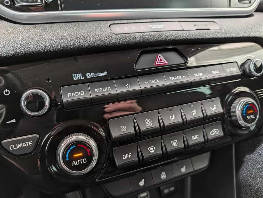 Kia Sportage 1.6 GDI Dream Team Prem.+ 2WD LED|Navi| 09/2019-photo-16