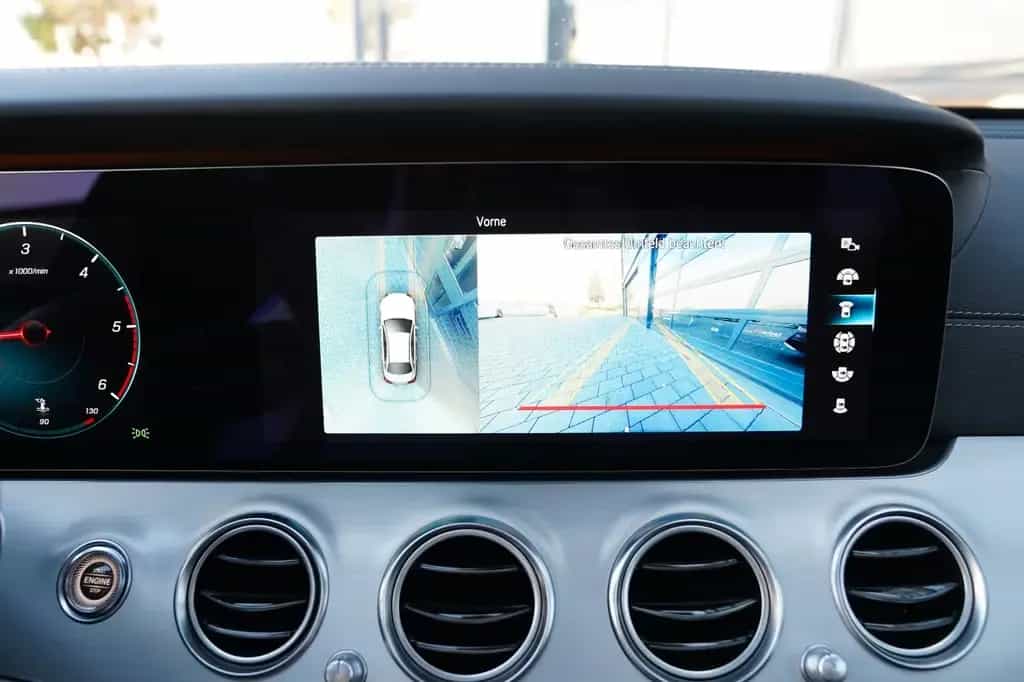 Mercedes-Benz E-Class 400d 4Matic AMG Pano-Burmester-HuD *MB100* 12/2020-photo-18