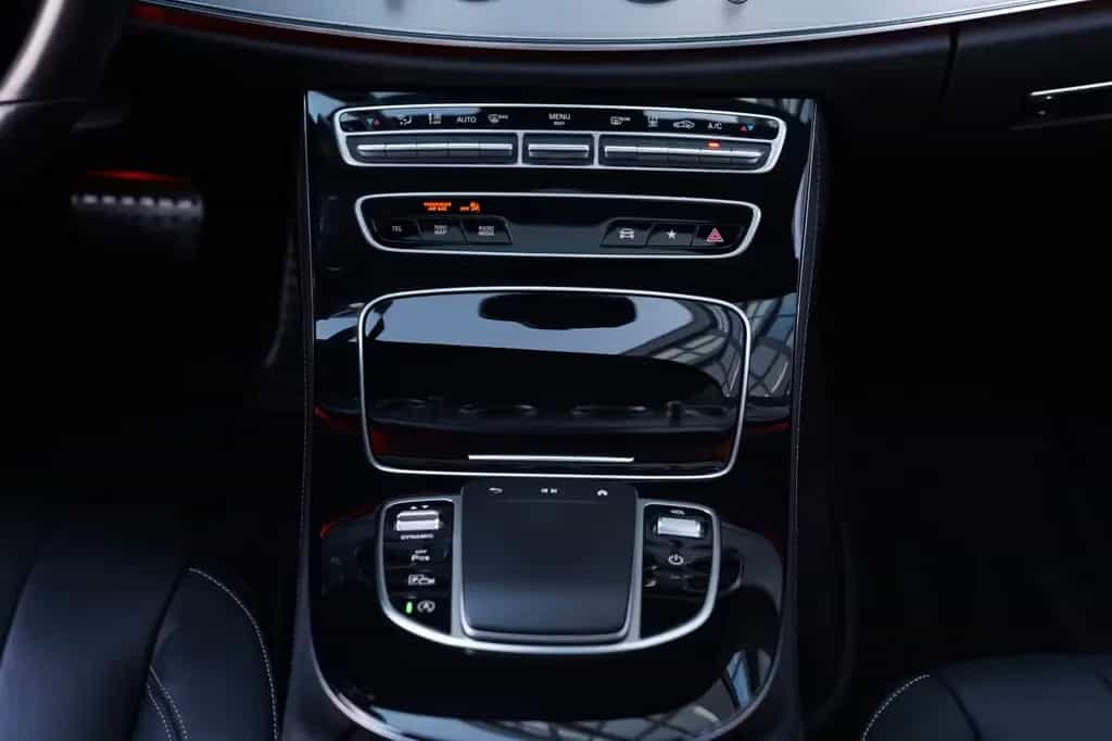 Mercedes-Benz E-Class 400d 4Matic AMG Pano-Burmester-HuD *MB100* 12/2020-photo-20