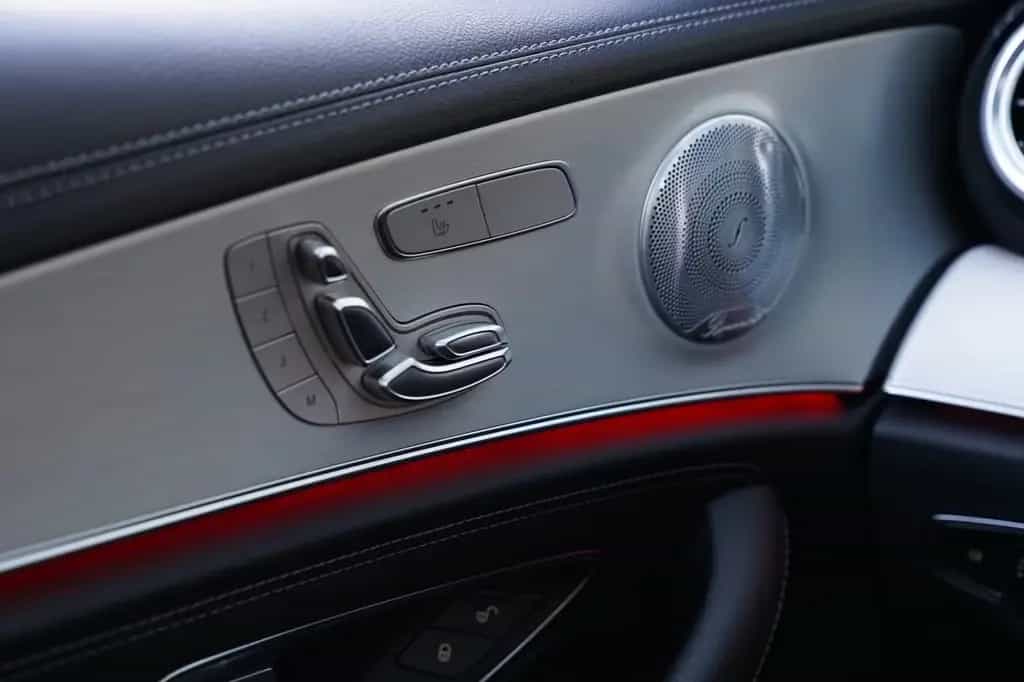 Mercedes-Benz E-Class 400d 4Matic AMG Pano-Burmester-HuD *MB100* 12/2020-photo-21