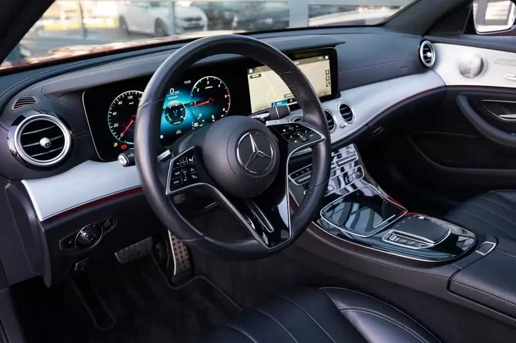 Mercedes-Benz E-Class 400d 4Matic AMG Pano-Burmester-HuD *MB100* 12/2020-photo-8