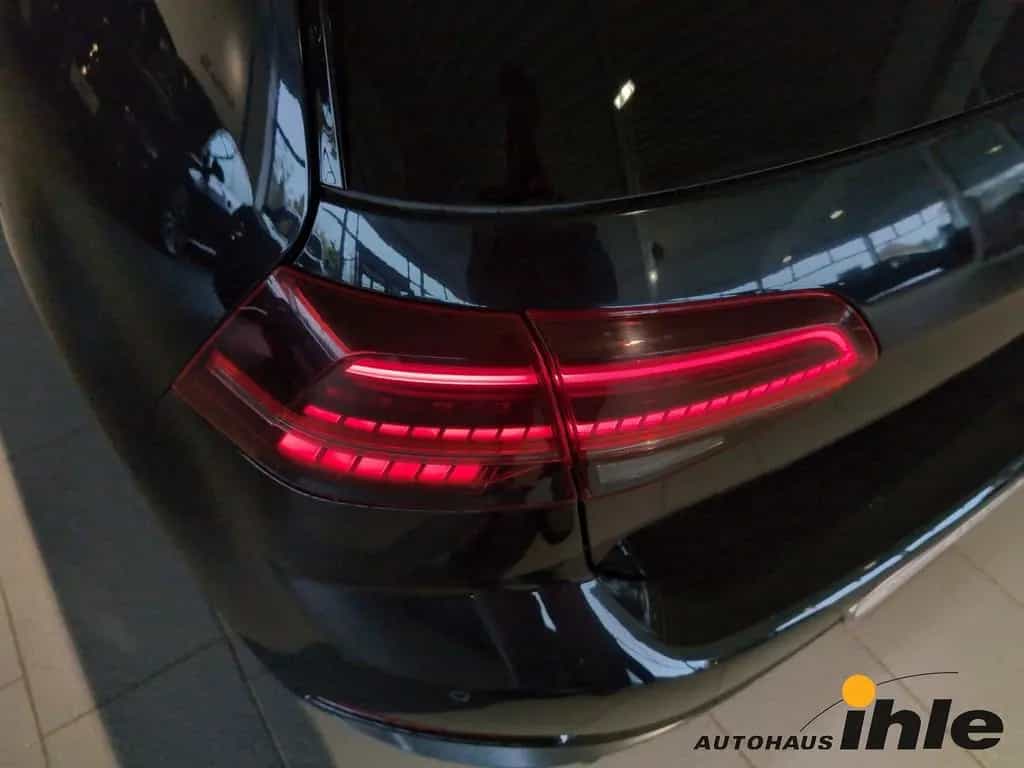 Volkswagen Golf GTI VII Performance 2,0 TSI DSG NAVI+R-FAHR 11/2017-photo-17