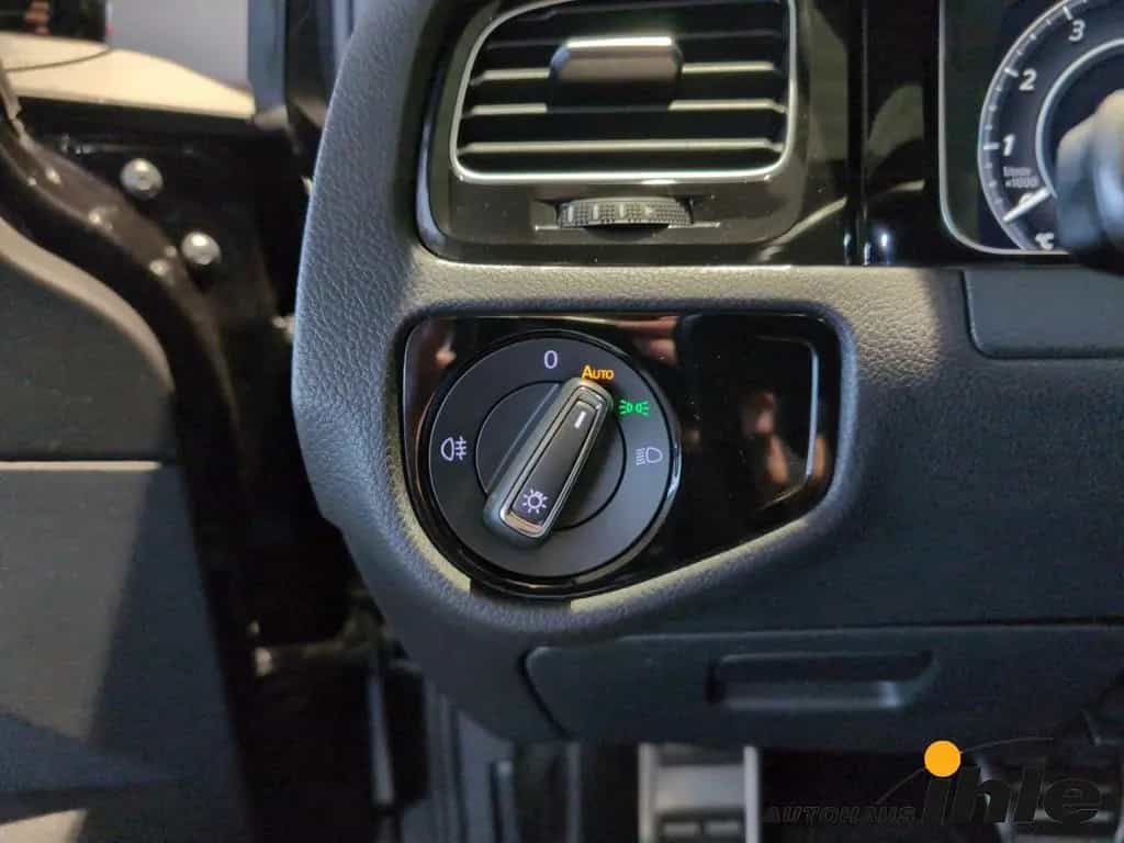 Volkswagen Golf GTI VII Performance 2,0 TSI DSG NAVI+R-FAHR 11/2017-photo-19