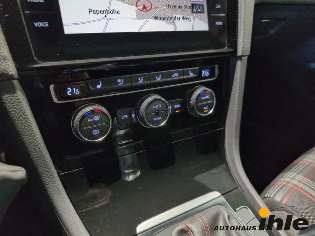 Volkswagen Golf GTI VII Performance 2,0 TSI DSG NAVI+R-FAHR 11/2017-photo-22