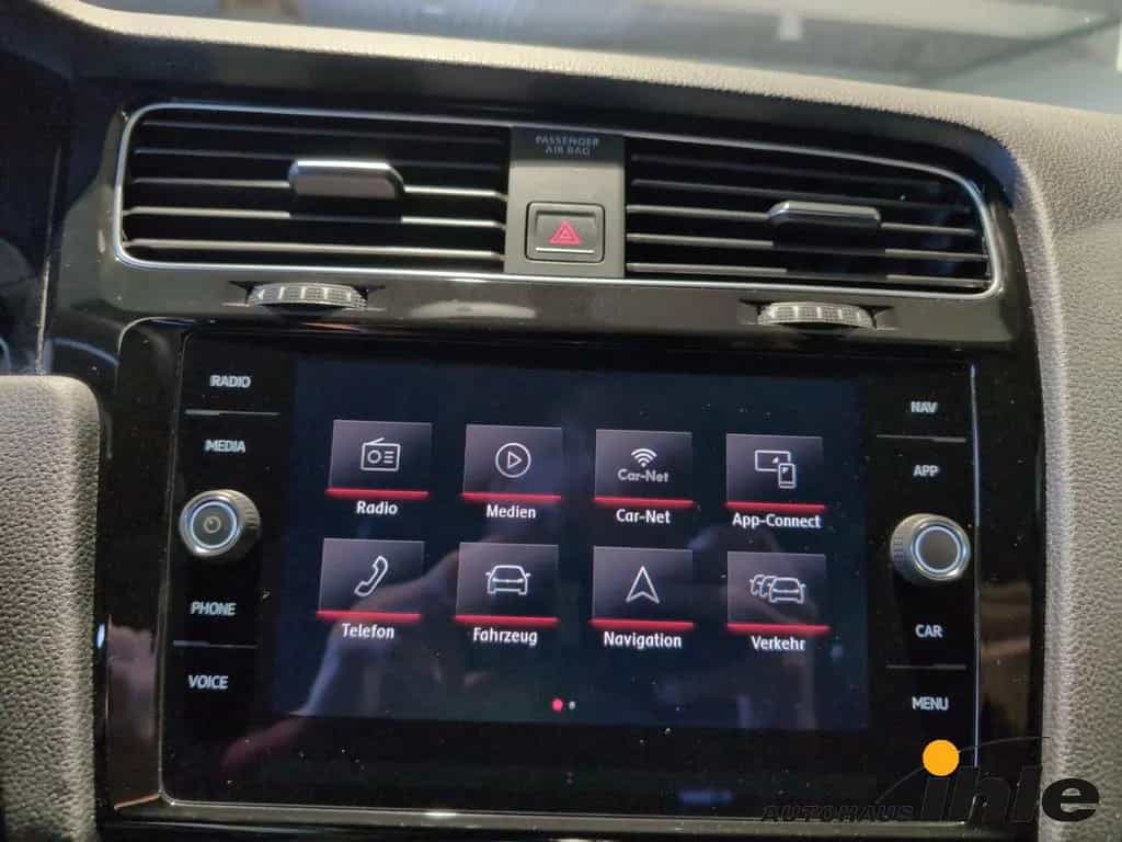 Volkswagen Golf GTI VII Performance 2,0 TSI DSG NAVI+R-FAHR 11/2017-photo-24