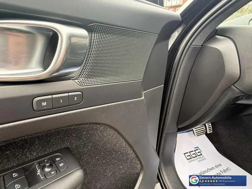 Volvo XC40 D4 R-Design AWD LED ACC Memory Navi SHZ CAM 11/2020-photo-16