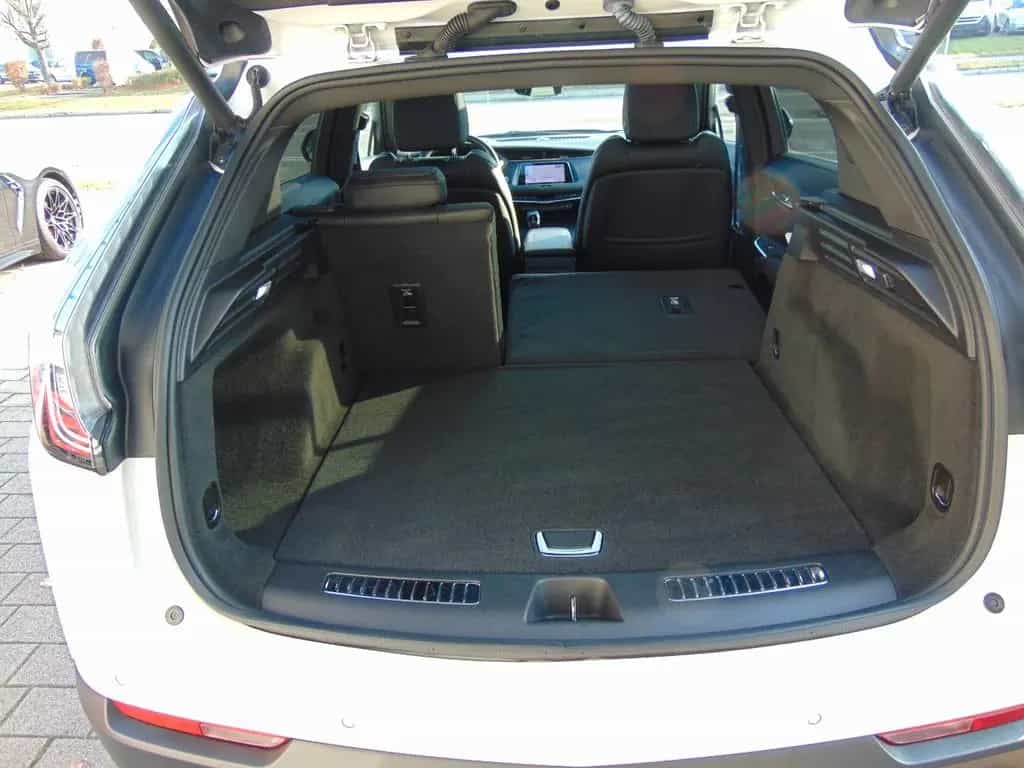 Cadillac XT4 Sport 2.0 Turbo AHK+LED+Navi+SHZ+Panoramadac 07/2023-photo-24