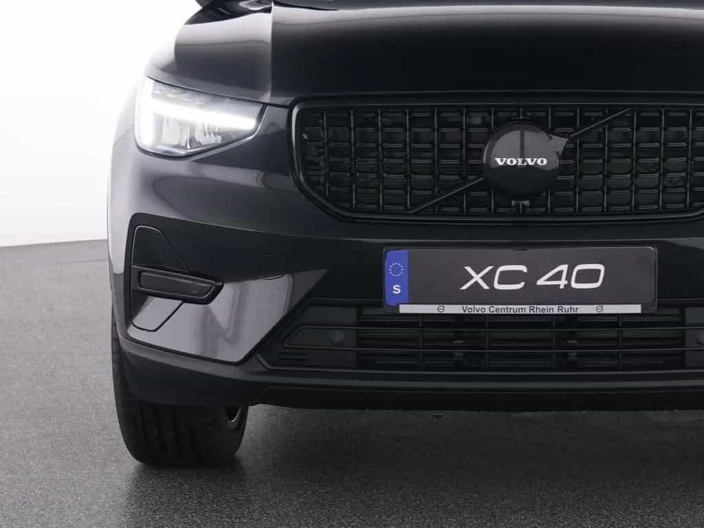 Volvo XC40 B3 Plus Black Edition+ 11/2025-photo-16