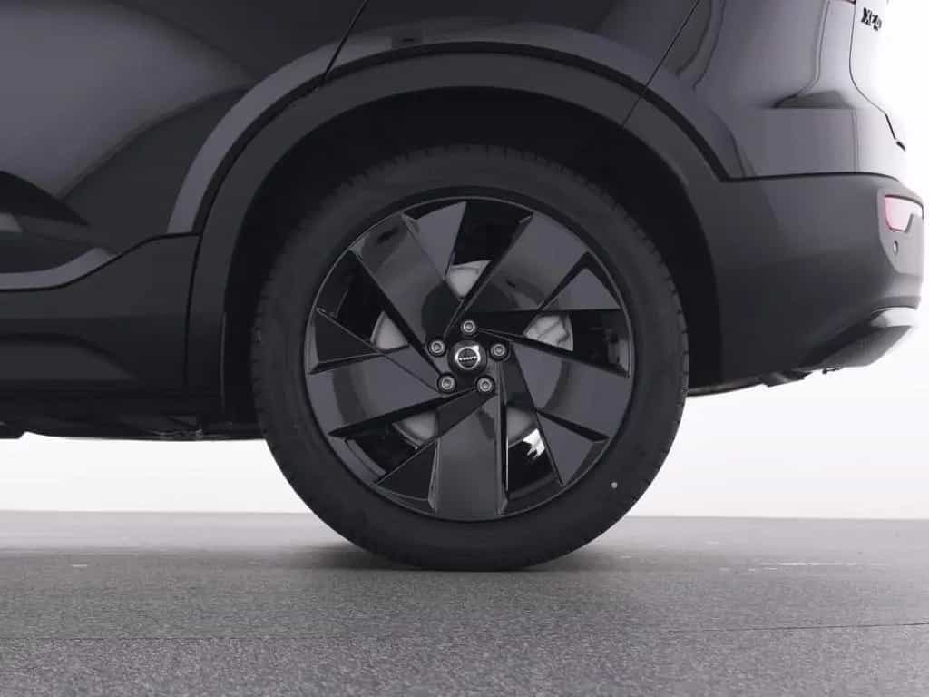 Volvo XC40 B3 Plus Black Edition+ 11/2025-photo-20