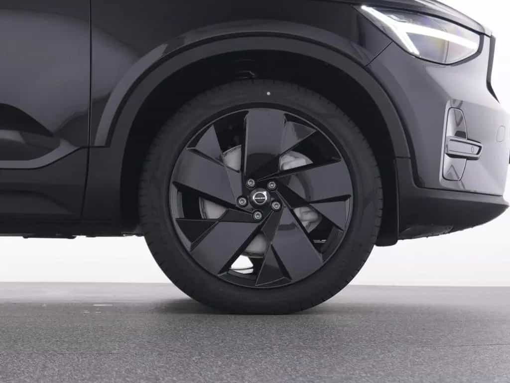 Volvo XC40 B3 Plus Black Edition+ 11/2025-photo-21