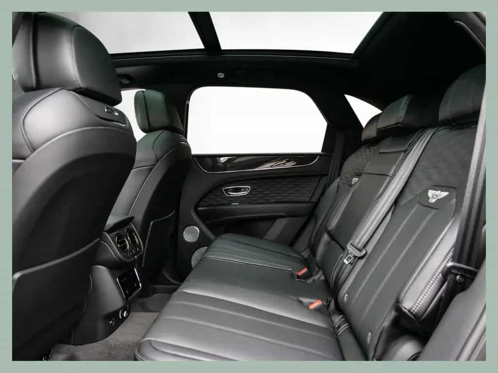 Bentley Bentayga Speed // BENTLEY DÜSSELDORF 12/2025-photo-12