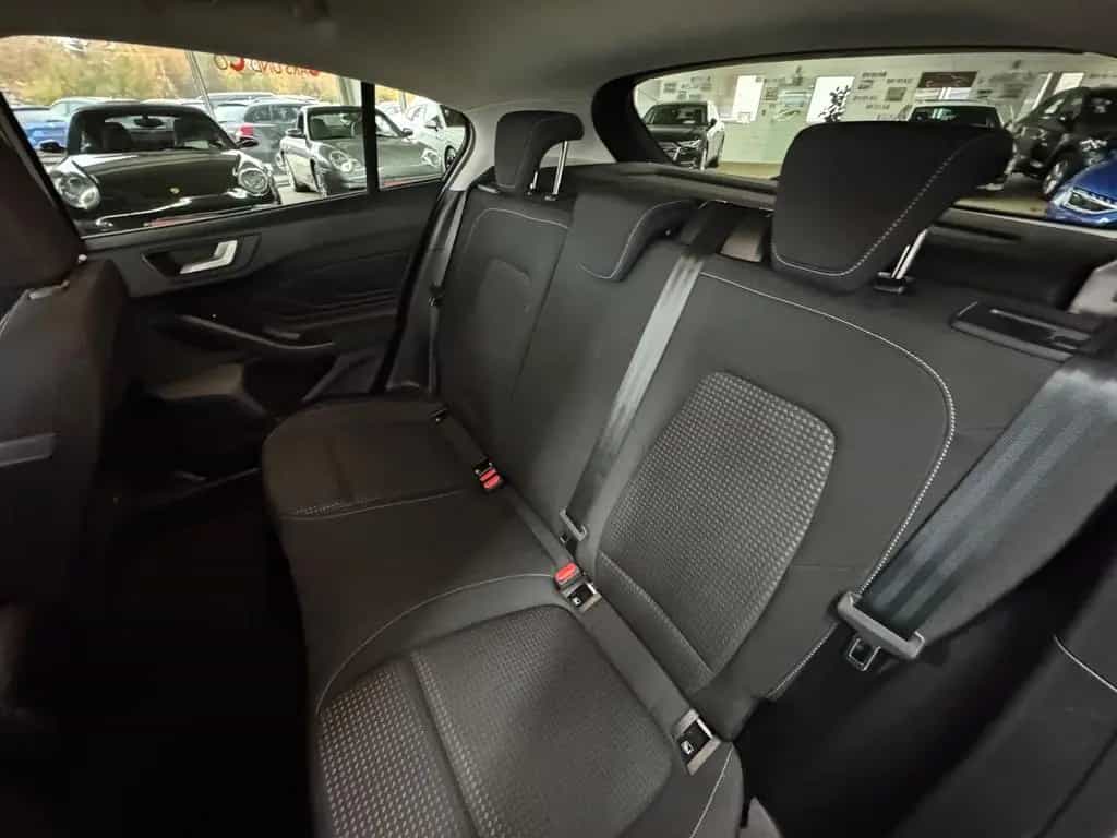 Ford Focus Lim. Cool & Connect ATG *SHZ*NAV*LED* 01/2020-photo-11