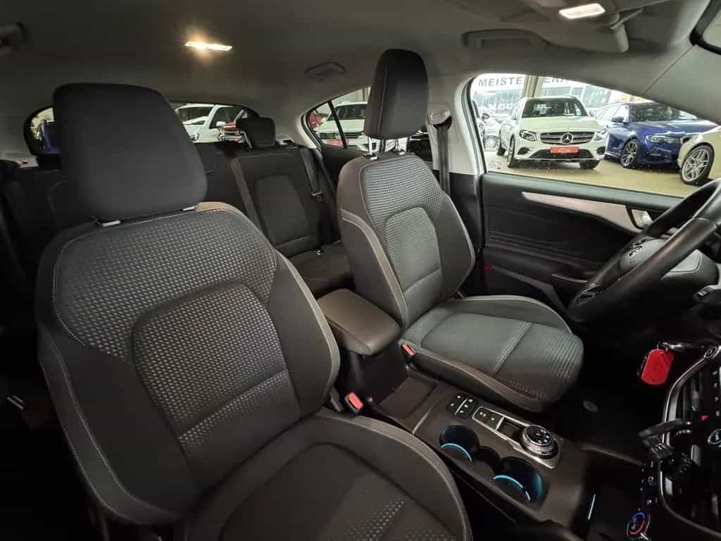 Ford Focus Lim. Cool & Connect ATG *SHZ*NAV*LED* 01/2020-photo-14