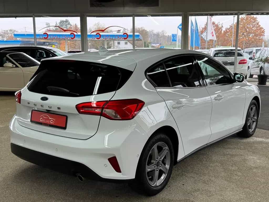 Ford Focus Lim. Cool & Connect ATG *SHZ*NAV*LED* 01/2020-photo-3