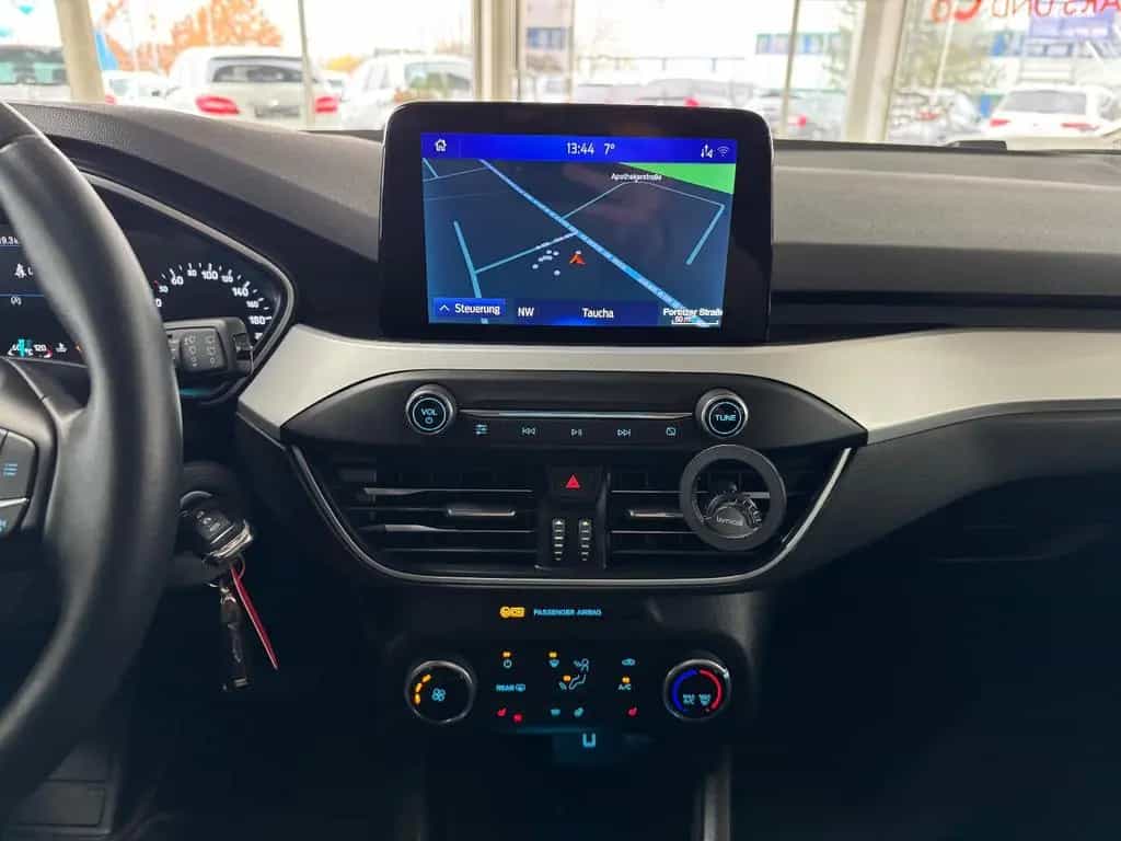 Ford Focus Lim. Cool & Connect ATG *SHZ*NAV*LED* 01/2020-photo-7