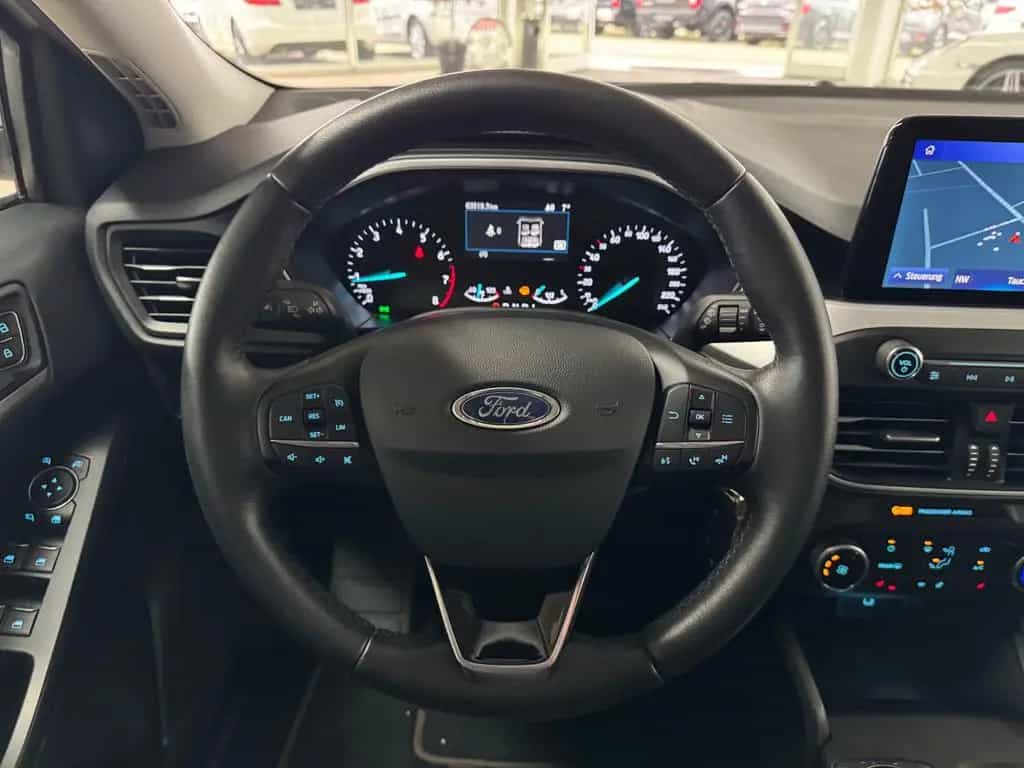 Ford Focus Lim. Cool & Connect ATG *SHZ*NAV*LED* 01/2020-photo-9