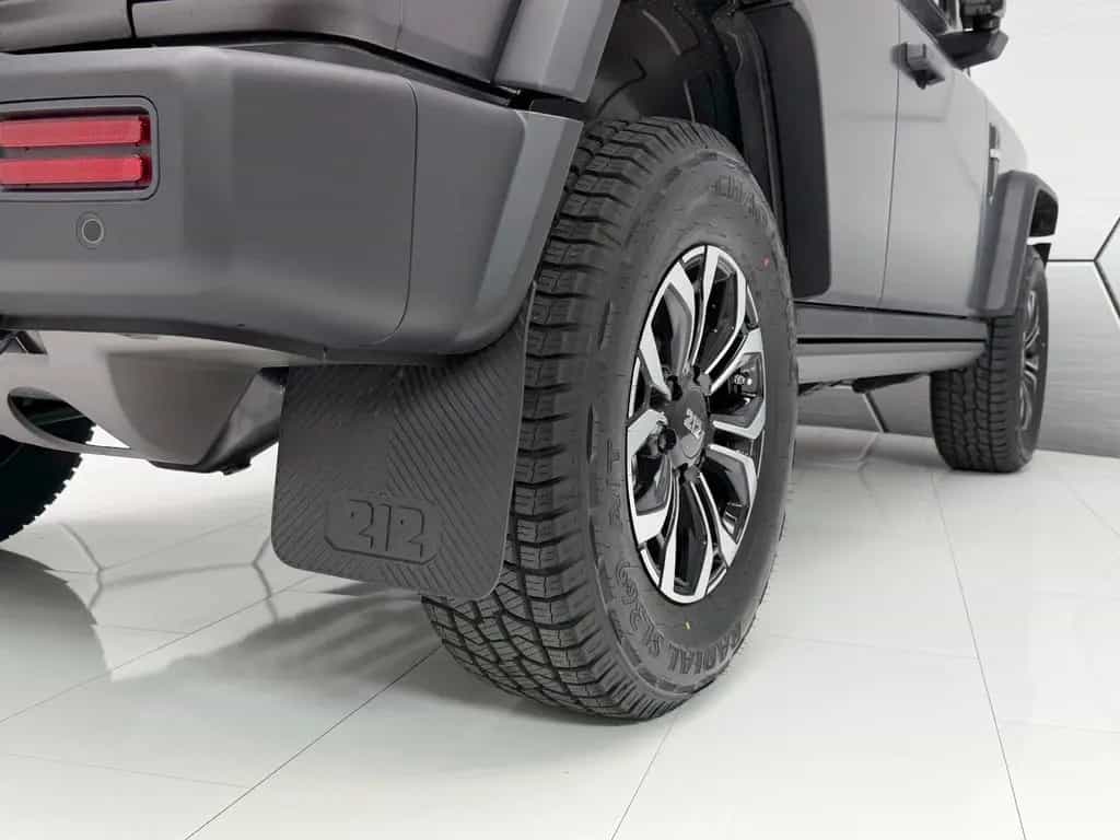BAW 212 Offroader LED Seilwinde Leder 2.0 Automatik null-photo-38
