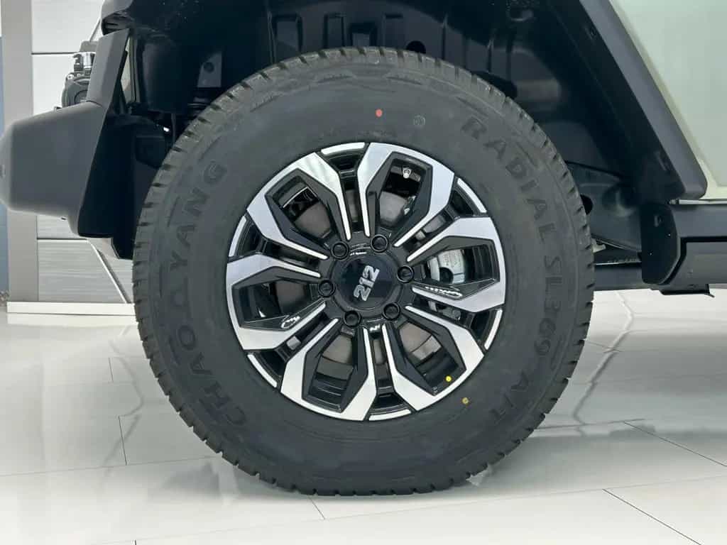 BAW 212 Offroader LED Seilwinde Leder 2.0 Automatik null-photo-9