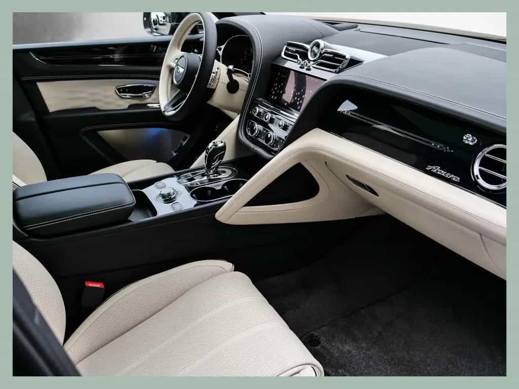 Bentley Bentayga V8 Azure // BENTLEY DÜSSELDORF null-photo-12