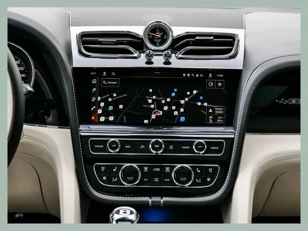 Bentley Bentayga V8 Azure // BENTLEY DÜSSELDORF null-photo-17
