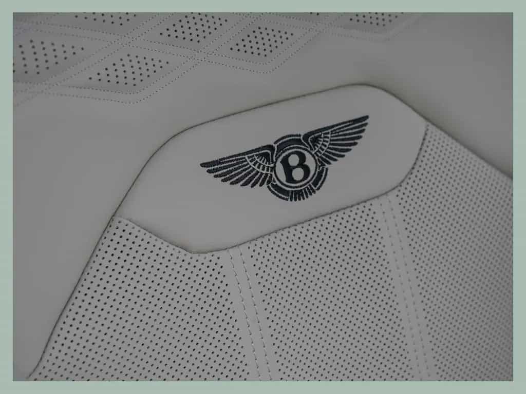 Bentley Bentayga V8 Azure // BENTLEY DÜSSELDORF null-photo-20