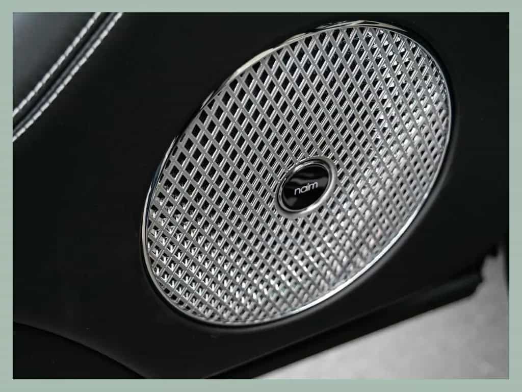 Bentley Bentayga V8 Azure // BENTLEY DÜSSELDORF null-photo-22