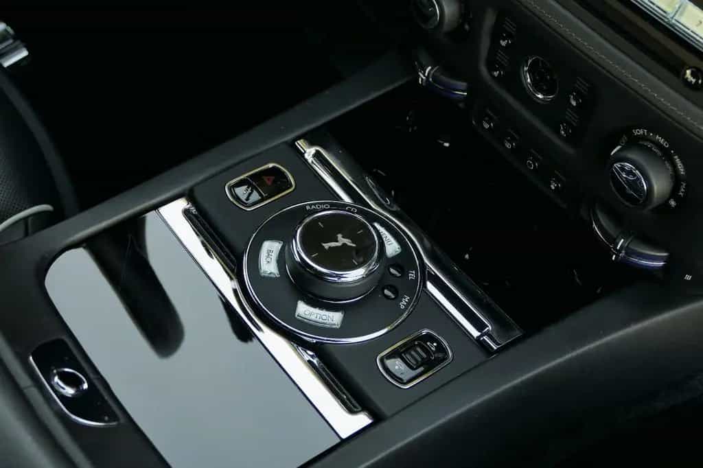 Rolls-Royce Wraith Two-Tone Starlight Headliner 21" 07/2017-photo-12