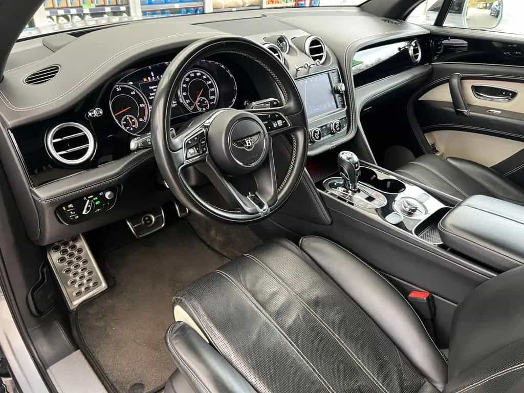 Bentley Bentayga 4.0D/CARBON/MULLINER/PANO/FOND ENT/360 02/2017-photo-11