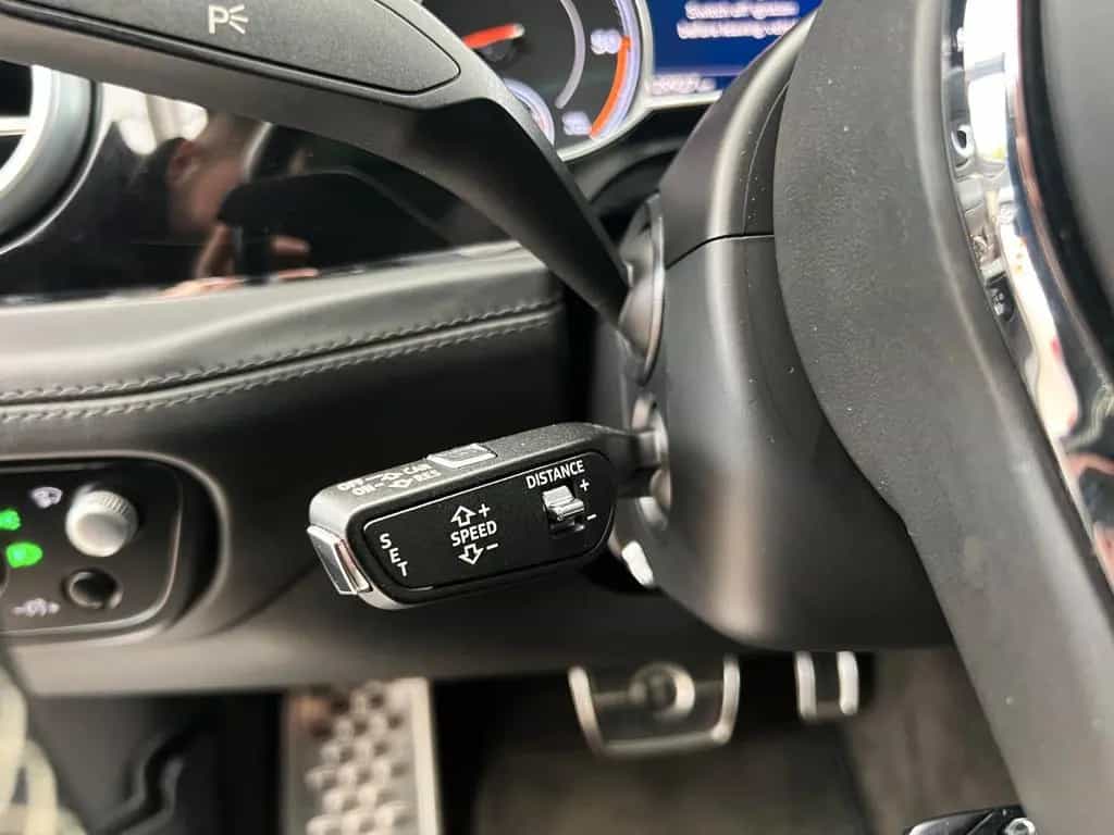 Bentley Bentayga 4.0D/CARBON/MULLINER/PANO/FOND ENT/360 02/2017-photo-14