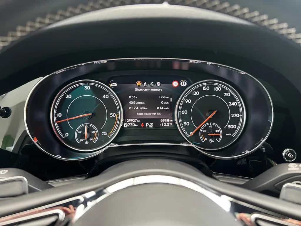 Bentley Bentayga 4.0D/CARBON/MULLINER/PANO/FOND ENT/360 02/2017-photo-15