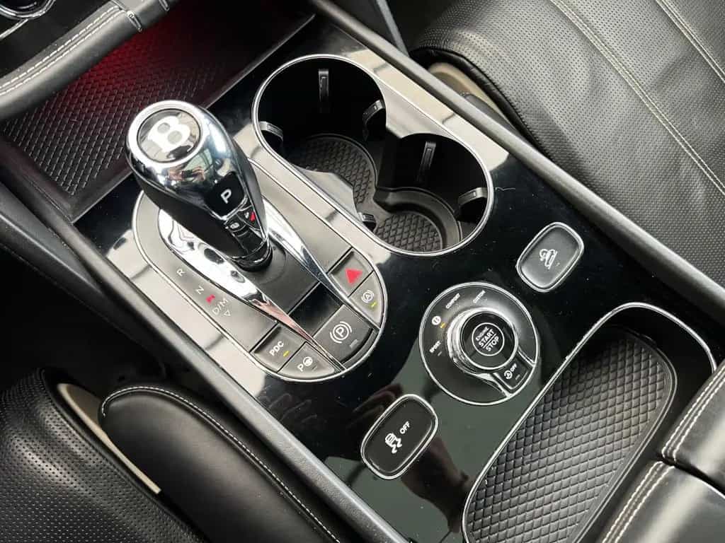 Bentley Bentayga 4.0D/CARBON/MULLINER/PANO/FOND ENT/360 02/2017-photo-18