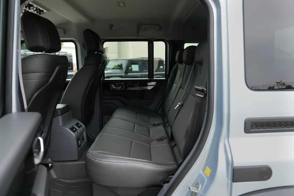INEOS Grenadier 3.0L Diesel Trialmaster Edition null-photo-11